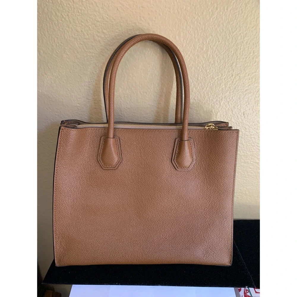 Michael‎ Kors Large Pebbled Leather Satchel Excellent condition